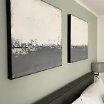 Qt - Neu - Lage - Parkplatz ديتمولد