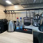 Qt - Neu - Lage - Parkplatz شقة