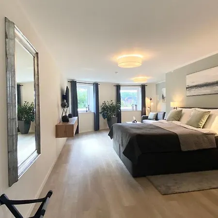 Qt - Neu - Lage - Parkplatz