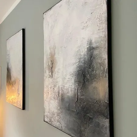 Qt - Neu - Lage - Parkplatz * Detmold