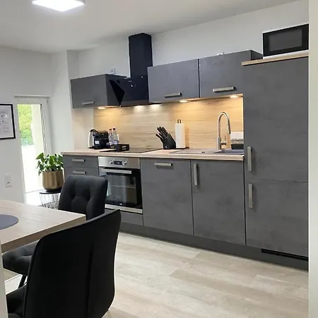 Appartement Qt - Neu - Lage - Parkplatz Detmold