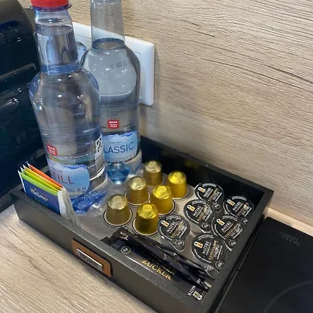 Qt - Neu - Lage - Parkplatz * 代特莫尔德