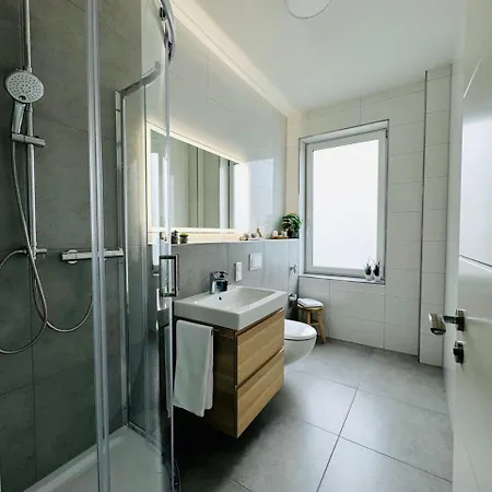 Appartement Qt - Neu - Lage - Parkplatz *