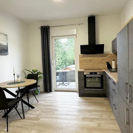 Qt - Neu - Lage - Parkplatz Apartament Detmold