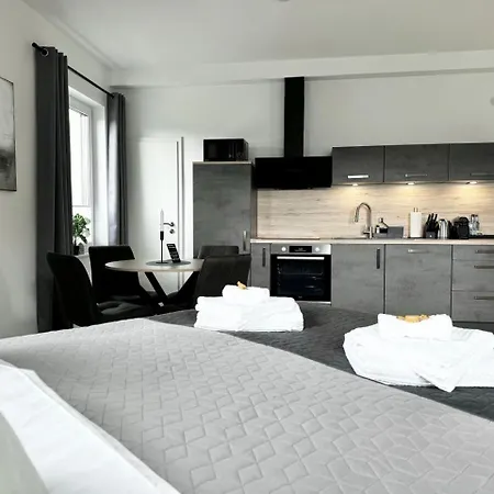 Apartman Qt - Neu - Lage - Parkplatz *