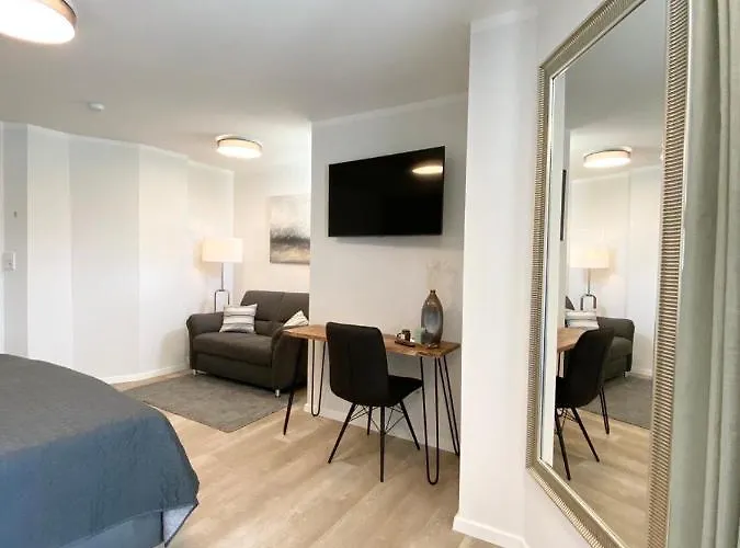 Qt - Neu - Lage - Parkplatz *