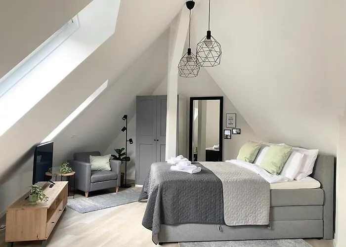 Qt - Neu - Lage - Parkplatz *