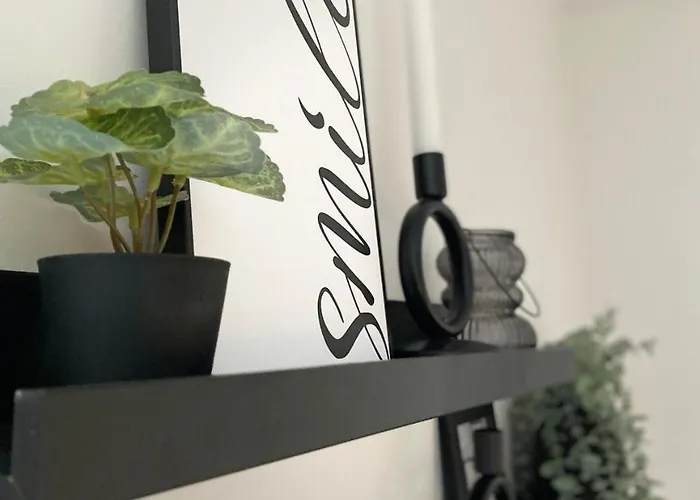 Qt - Neu - Lage - Parkplatz Lägenhet